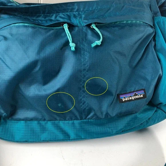 Patagonia Lightweight Travel 15L Courier Bag Shoulder Bag Blue STY48813 Unisex - Picture 5 of 12